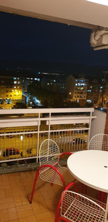 Fabulous Family Apartment, Beverly Hills Mall Area Скопье Экстерьер фото