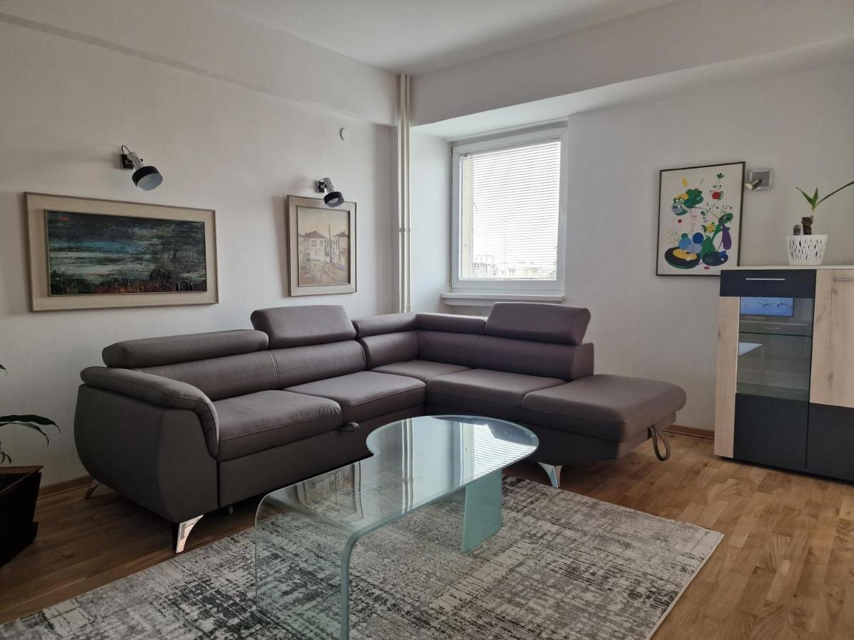 Fabulous Family Apartment, Beverly Hills Mall Area Скопье Экстерьер фото