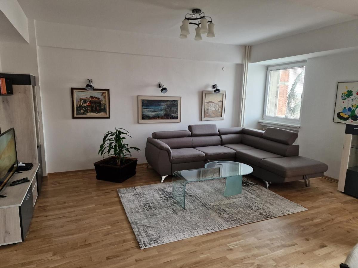 Fabulous Family Apartment, Beverly Hills Mall Area Скопье Экстерьер фото
