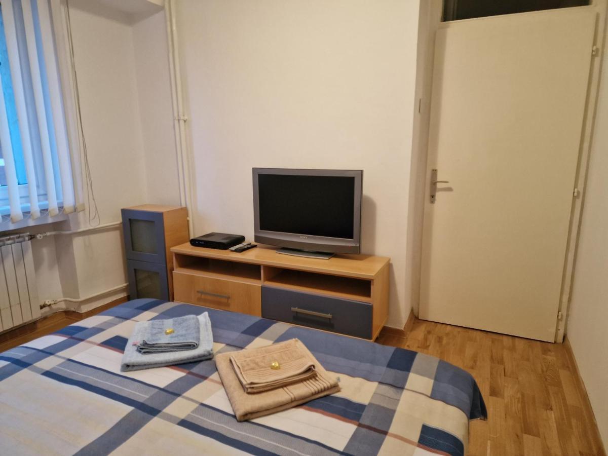 Fabulous Family Apartment, Beverly Hills Mall Area Скопье Экстерьер фото