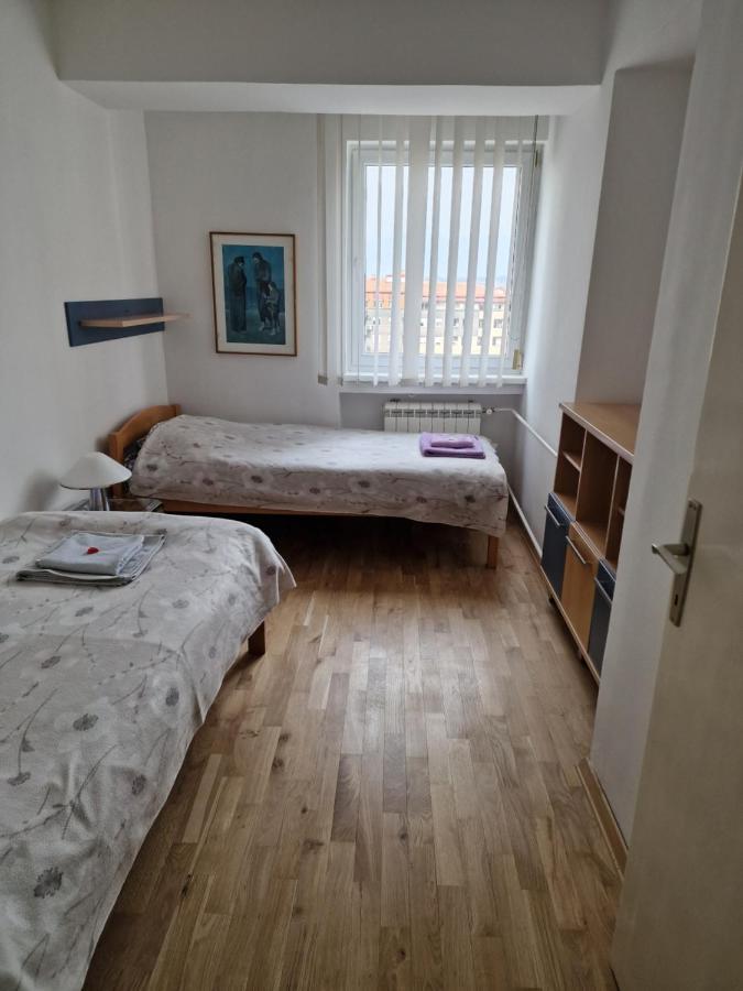 Fabulous Family Apartment, Beverly Hills Mall Area Скопье Экстерьер фото