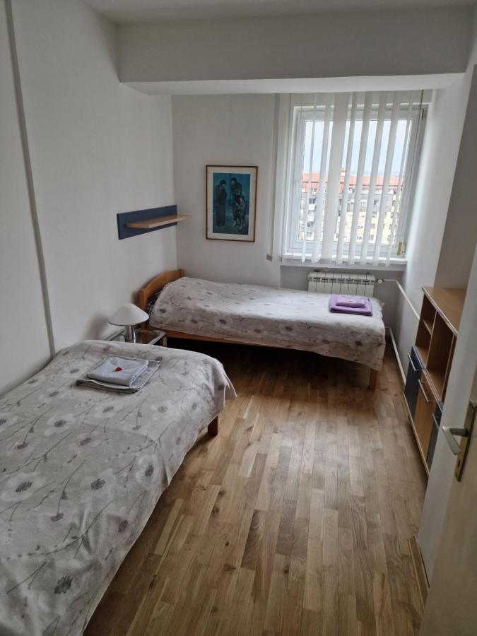 Fabulous Family Apartment, Beverly Hills Mall Area Скопье Экстерьер фото